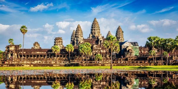 sistem pemerintahan kamboja adalah